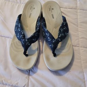 Clarks Cloudsteppers Arla Glison Navy Anchor print gray white sole Size 9